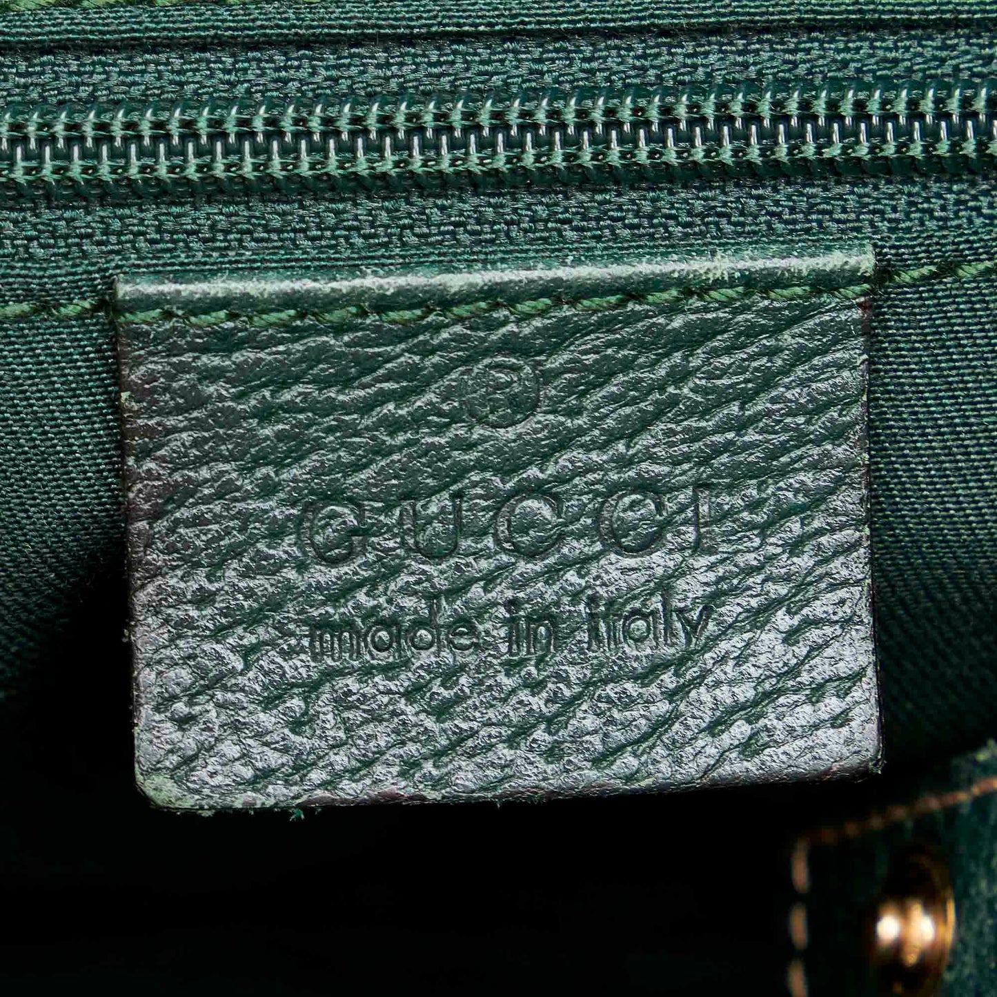 Gucci GG Canvas Pelham Shoulder Bag (SHG-34034)