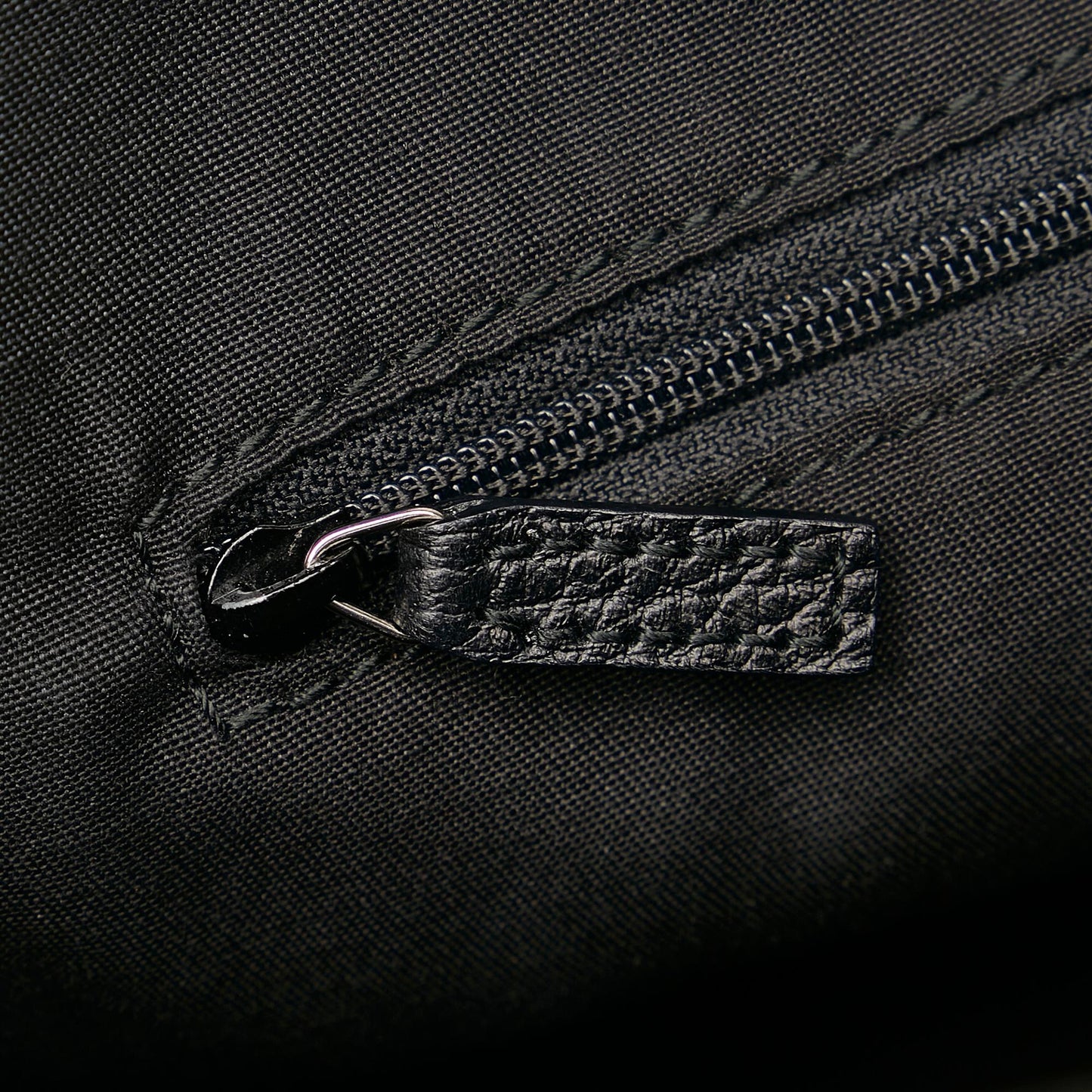 Gucci GG Canvas Pelham Shoulder Bag (SHG-34619)