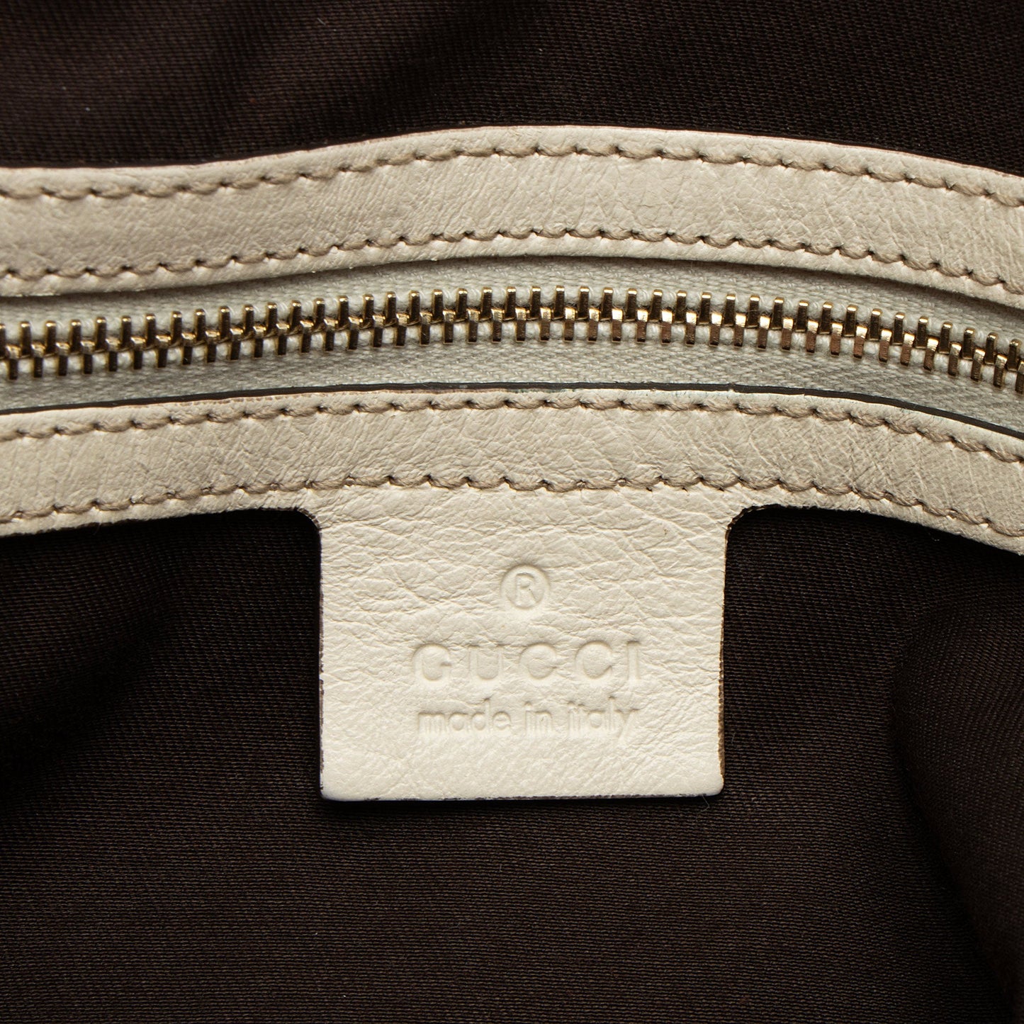 Gucci GG Canvas Pelham Small Shoulder Bag (SHF-ekffiS)