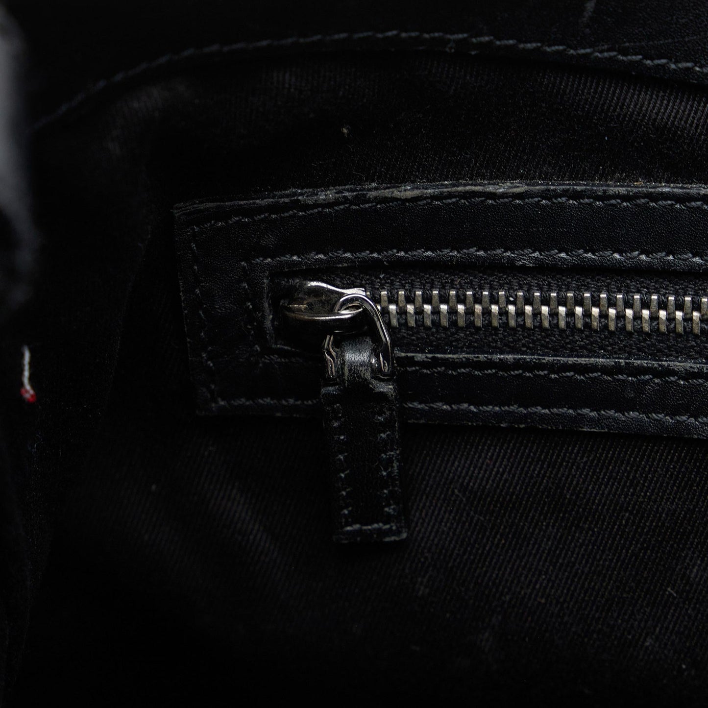 Gucci GG Canvas Piston Shoulder Bag (SHG-UpkBKi)