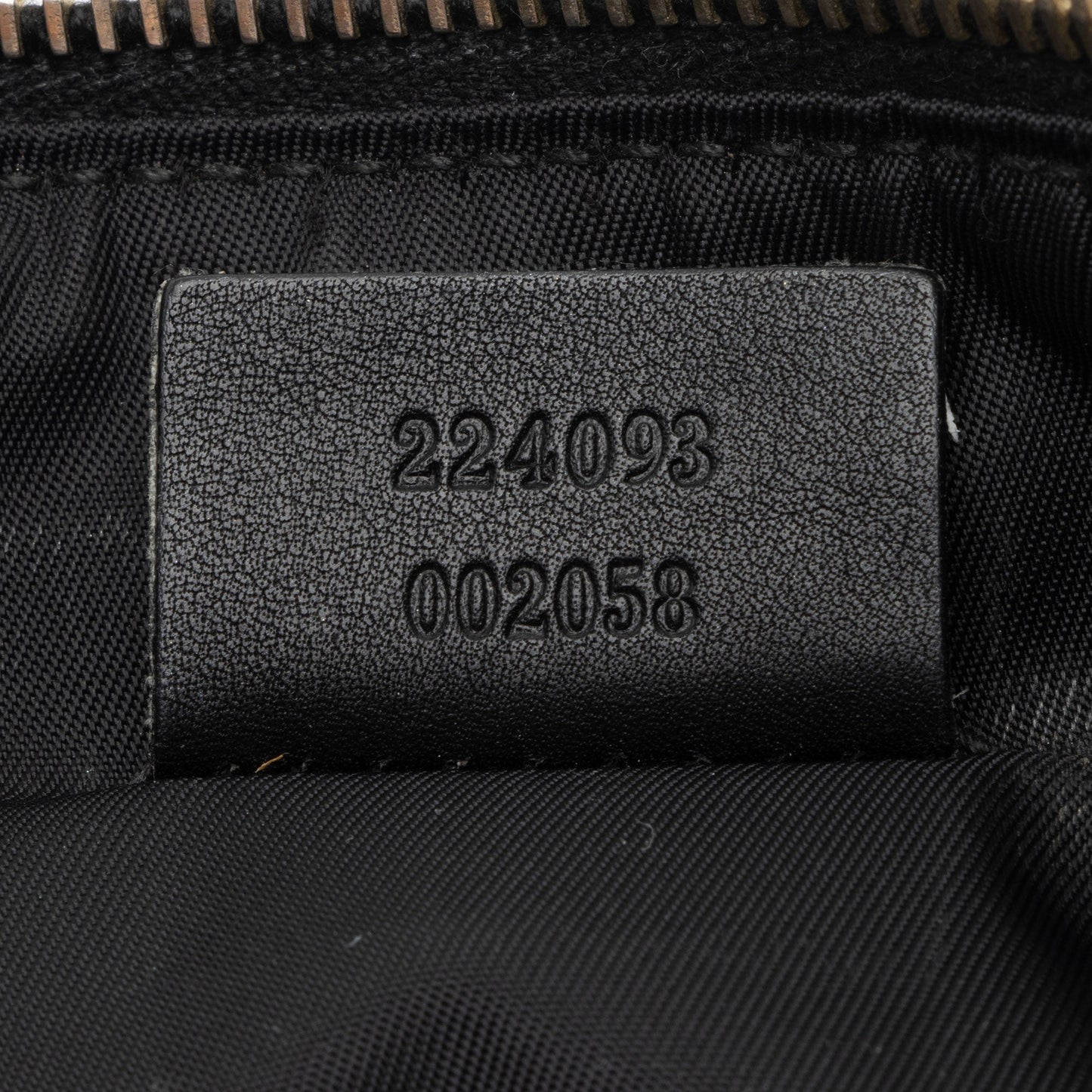 Gucci GG Canvas Pochette (SHF-4m4QYq)