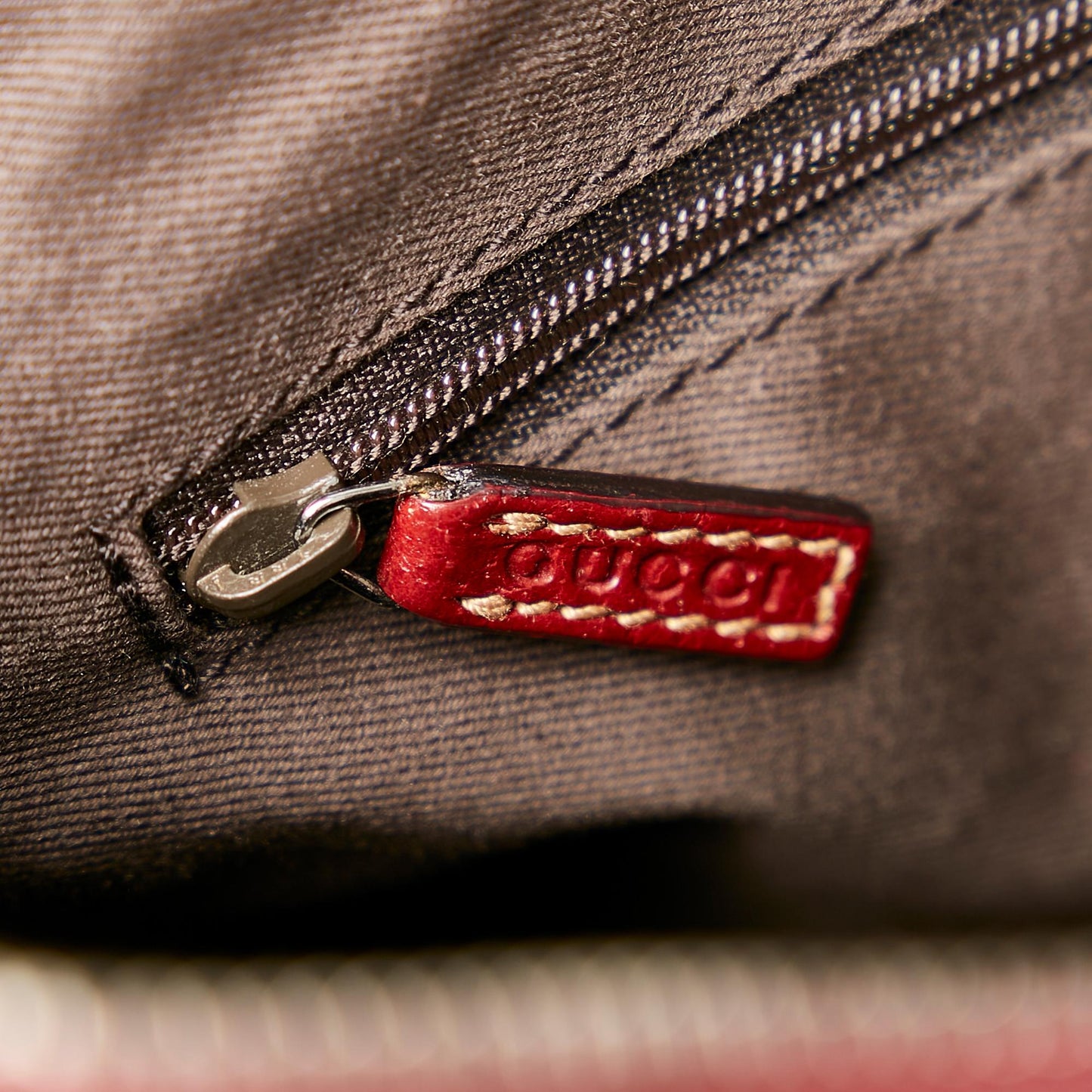 Gucci GG Canvas Pop Hobo Bag (SHG-29872)