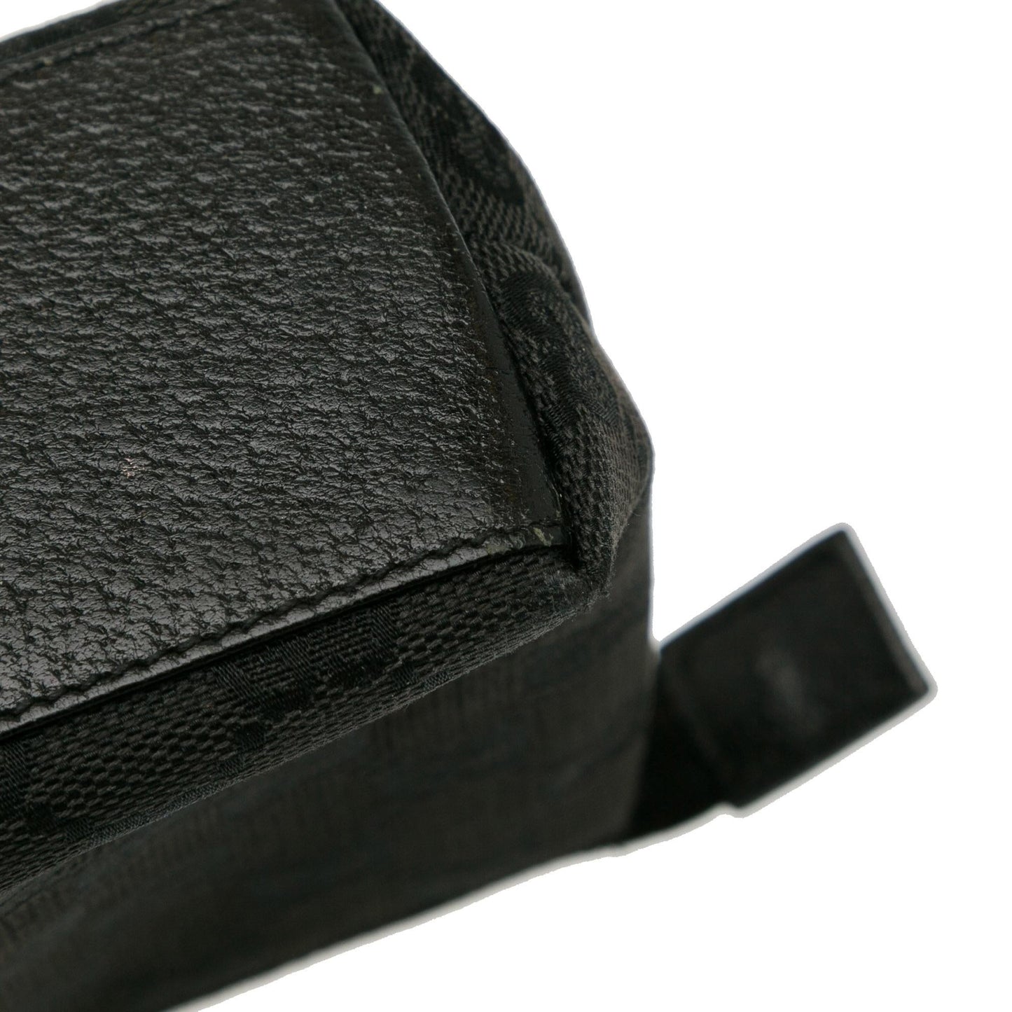 Gucci GG Canvas Pouch (SHG-bbTAUq)