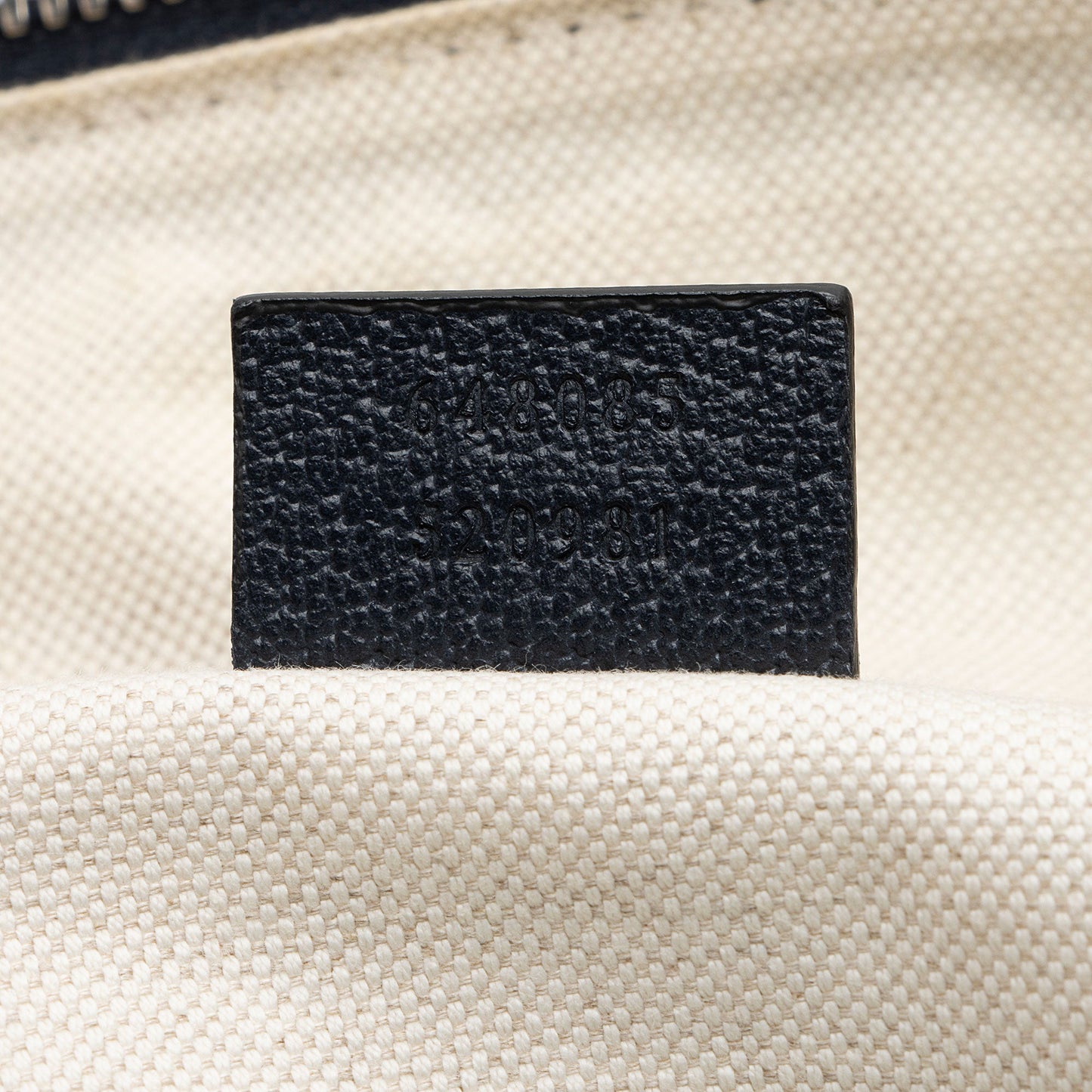 Gucci GG Canvas Savoy Medium Duffle (SHF-8zVTxr)