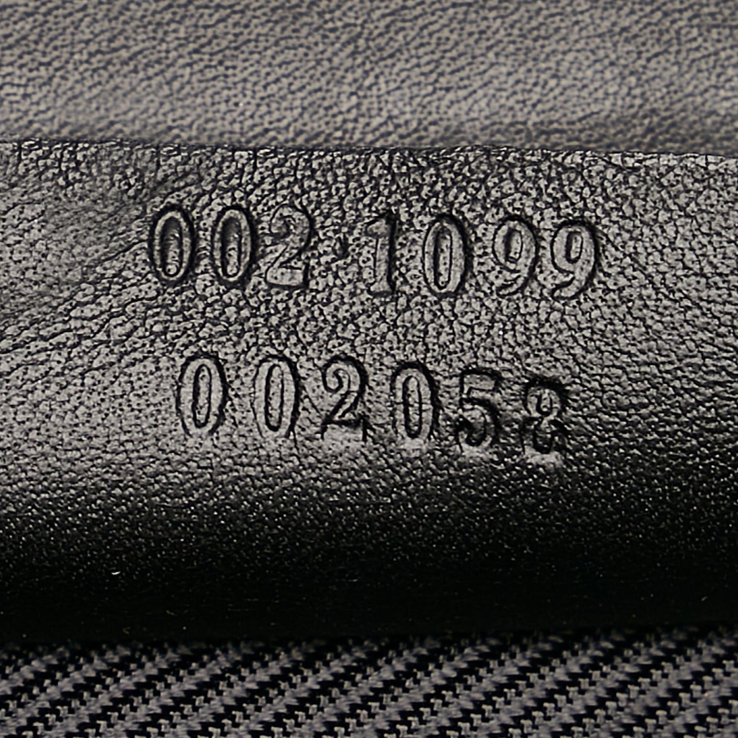 Gucci GG Canvas Shoulder Bag (SHG-29000)