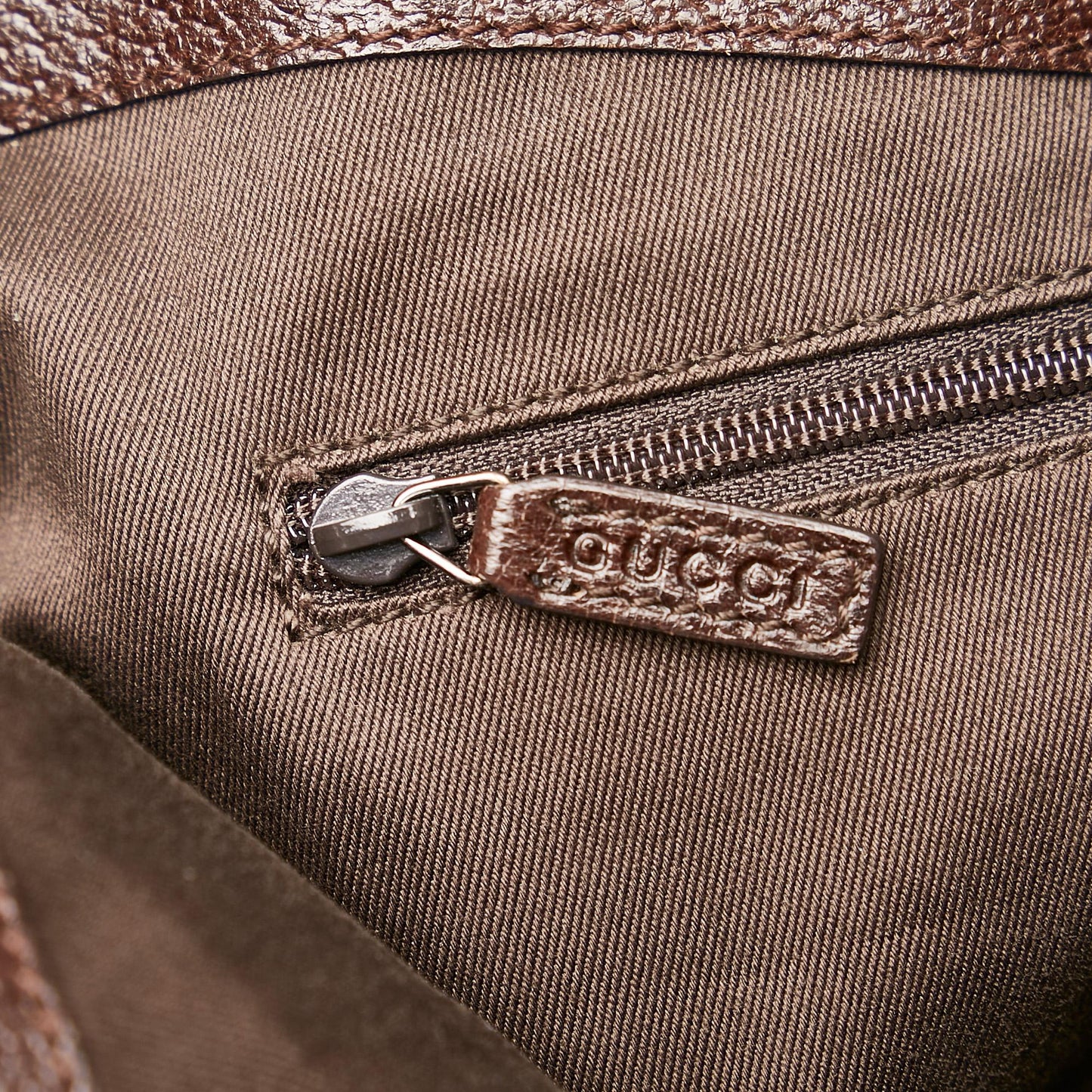 Gucci GG Canvas Shoulder Bag (SHG-29069)
