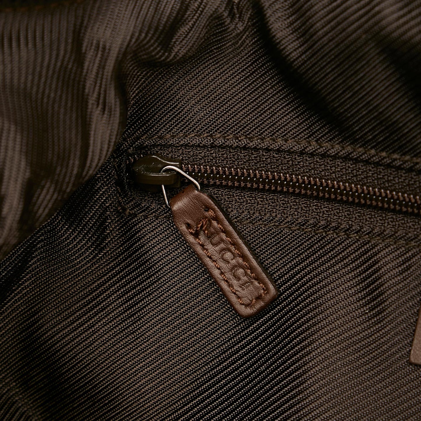 Gucci GG Canvas Shoulder Bag (SHG-31013)