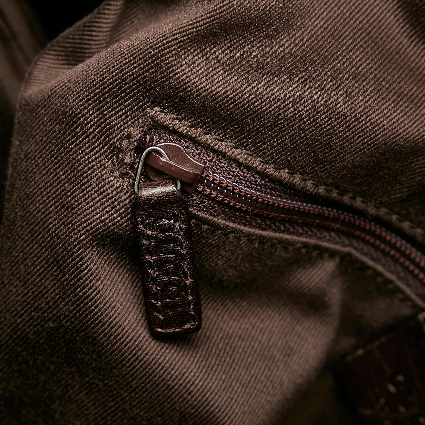 Gucci GG Canvas Shoulder Bag (SHG-31773)