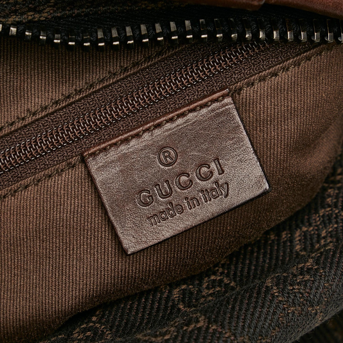 Gucci GG Canvas Shoulder Bag (SHG-35000)
