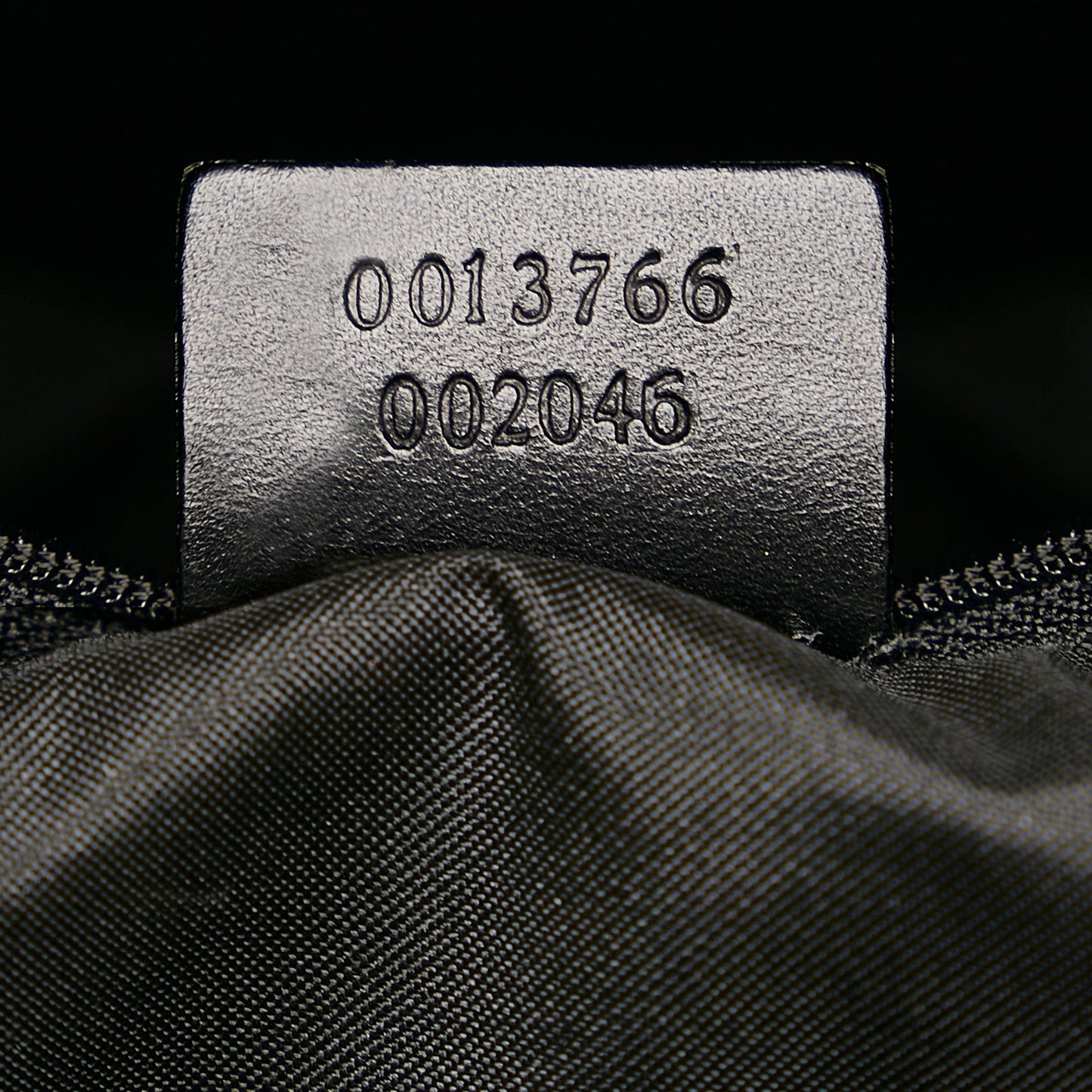 Gucci GG Canvas Shoulder Bag (SHG-35728)