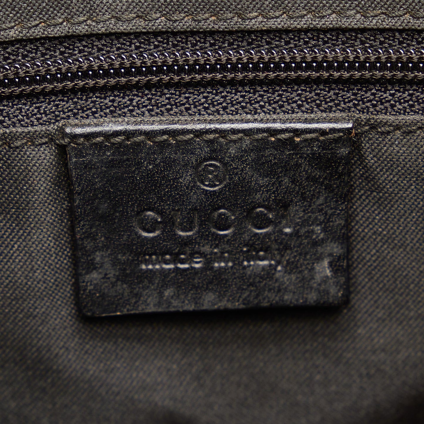 Gucci GG Canvas Shoulder Bag (SHG-B5Viu7)