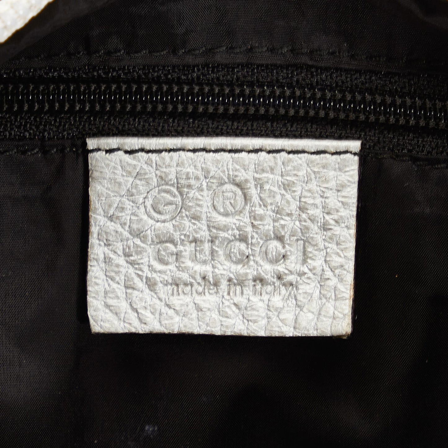 Gucci GG Canvas Shoulder Bag (SHG-paUbOF)