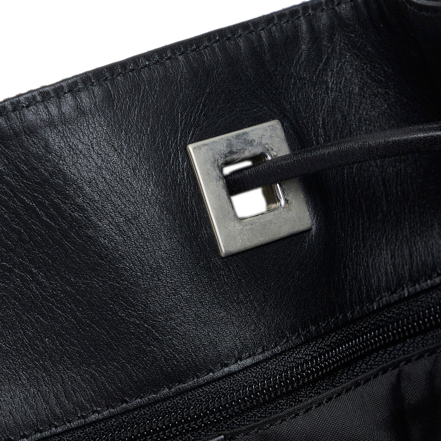Gucci GG Canvas Shoulder Bag (SHG-lipcoD)
