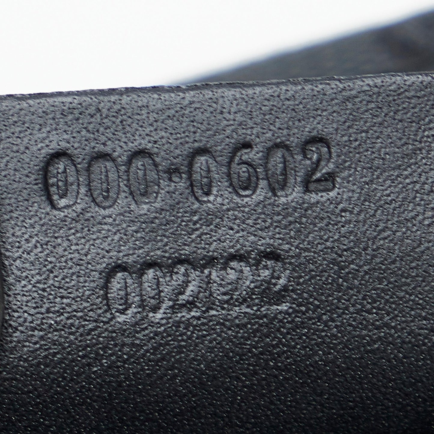 Gucci GG Canvas Shoulder Bag (SHG-gpBdbo)