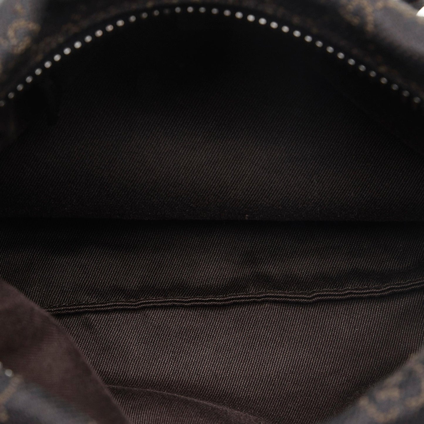 Gucci GG Canvas Shoulder Bag (SHG-XKt1NY)