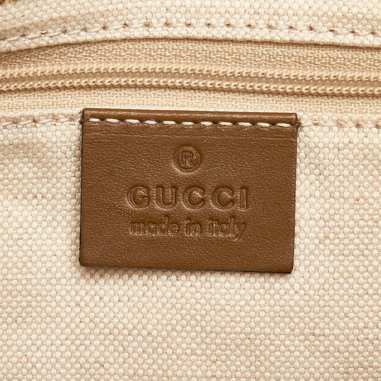 Gucci GG Canvas Sukey Crossbody Bag (SHG-hjOHd7)