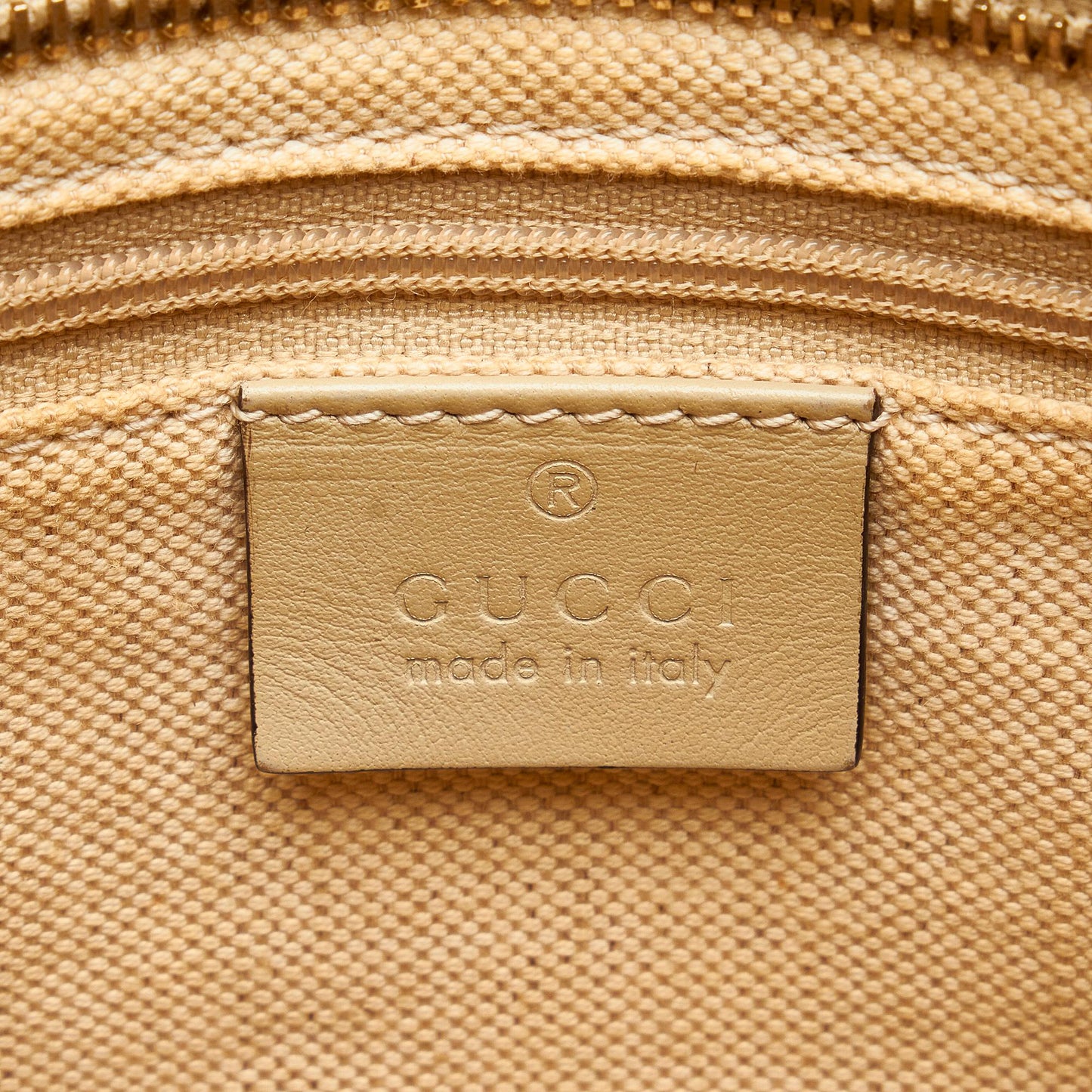 Gucci GG Canvas Sukey Crossbody (SHG-0kv9rv)