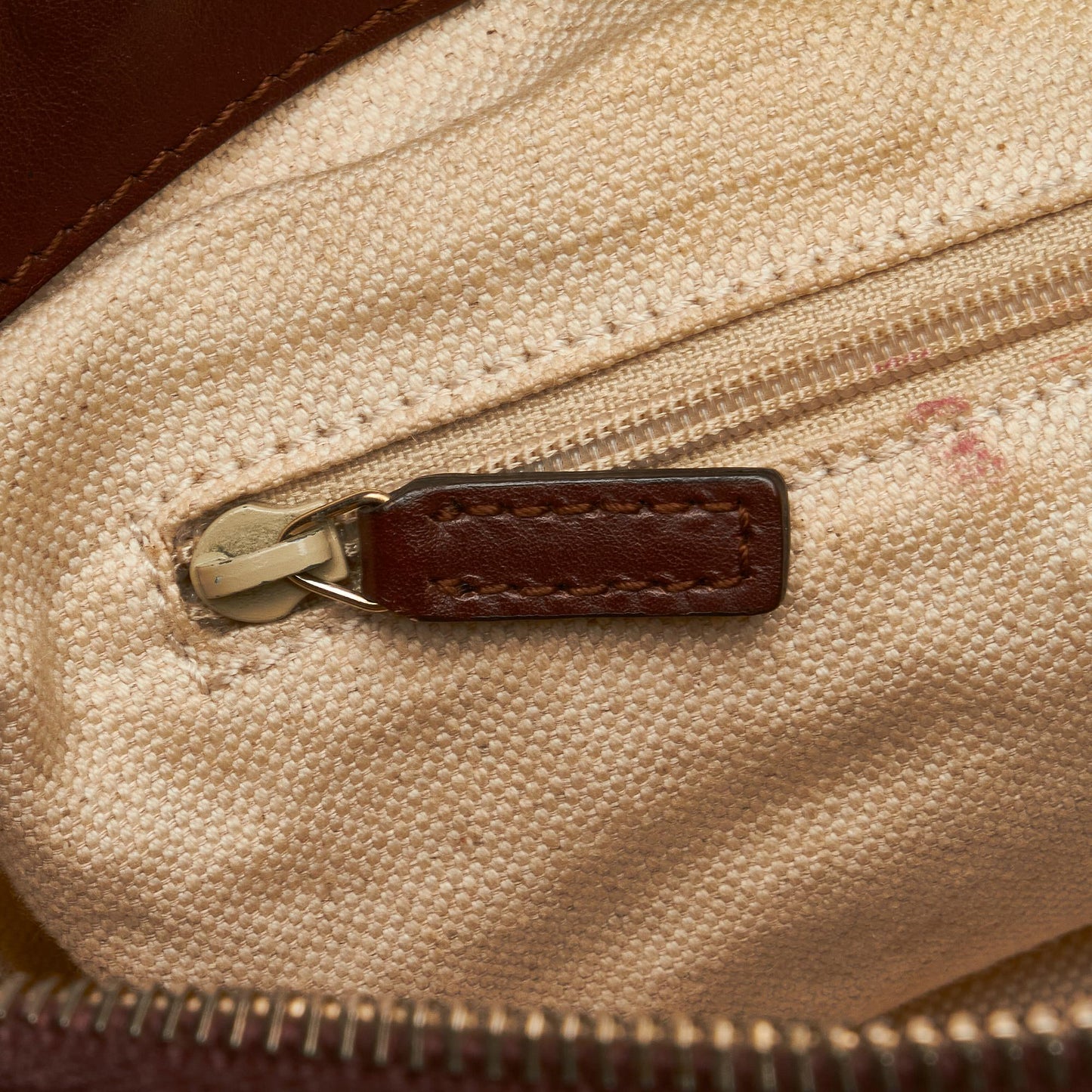 Gucci GG Canvas Sukey Handbag (SHG-LfFuDr)