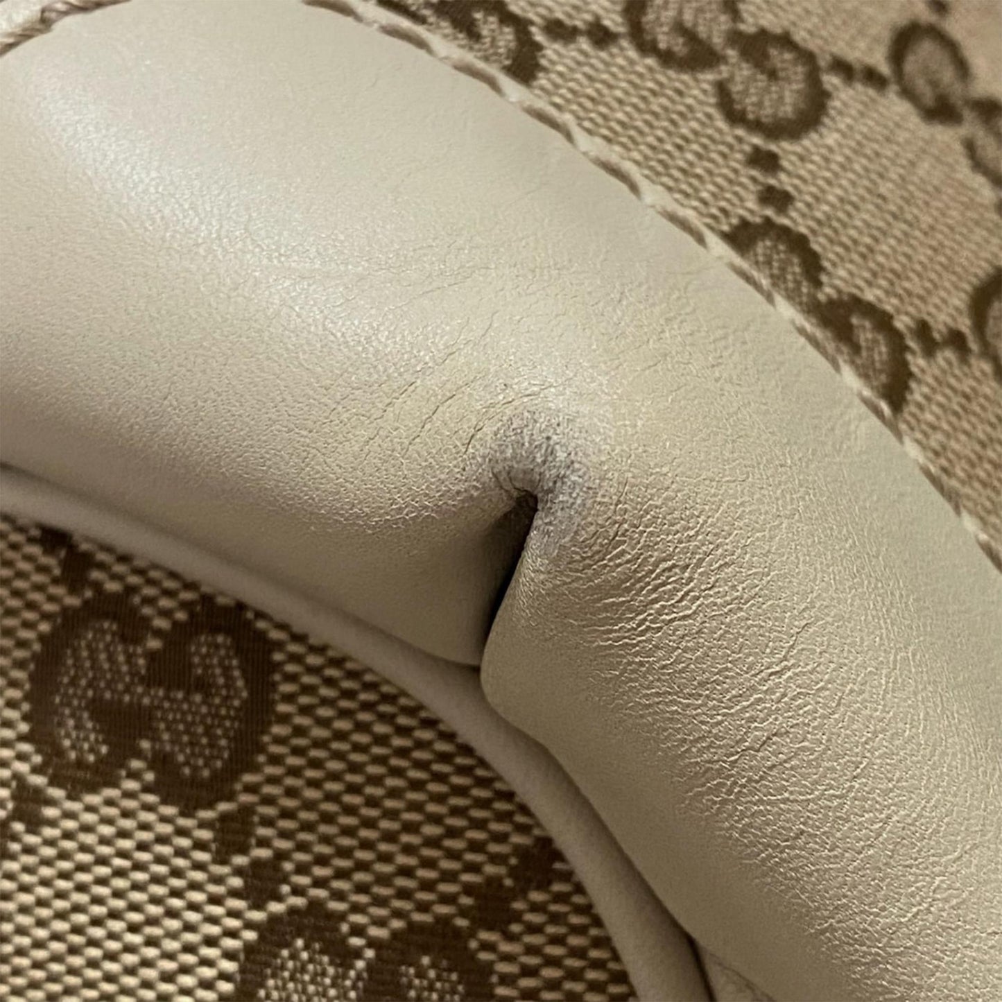 Gucci GG Canvas Sukey Satchel (SHG-HoCR1s)
