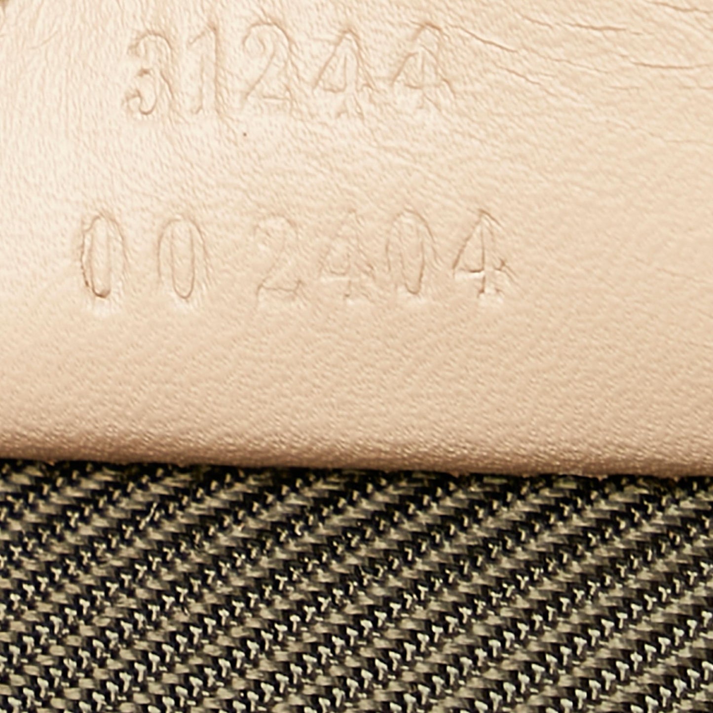 Gucci GG Canvas Tote Bag (SHG-25902)