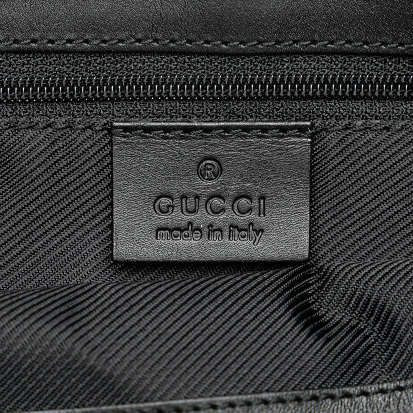 Gucci GG Canvas Tote (SHG-jHxFxZ)