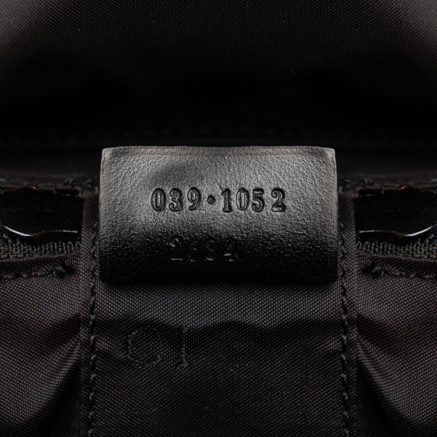 Gucci GG Canvas Vanity Bag (SHG-5kxF0Q)