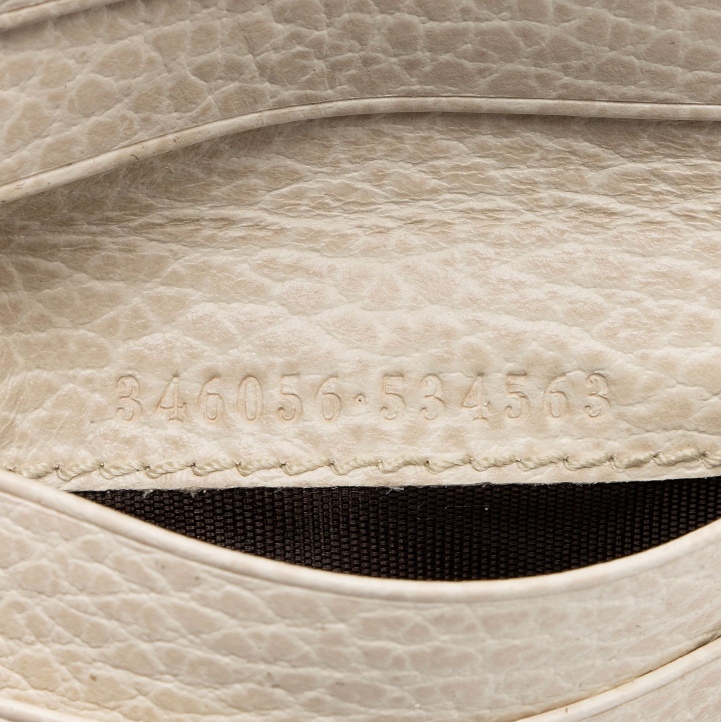 Gucci GG Canvas Zip Around Compact Wallet (SHF-p3f4tY)