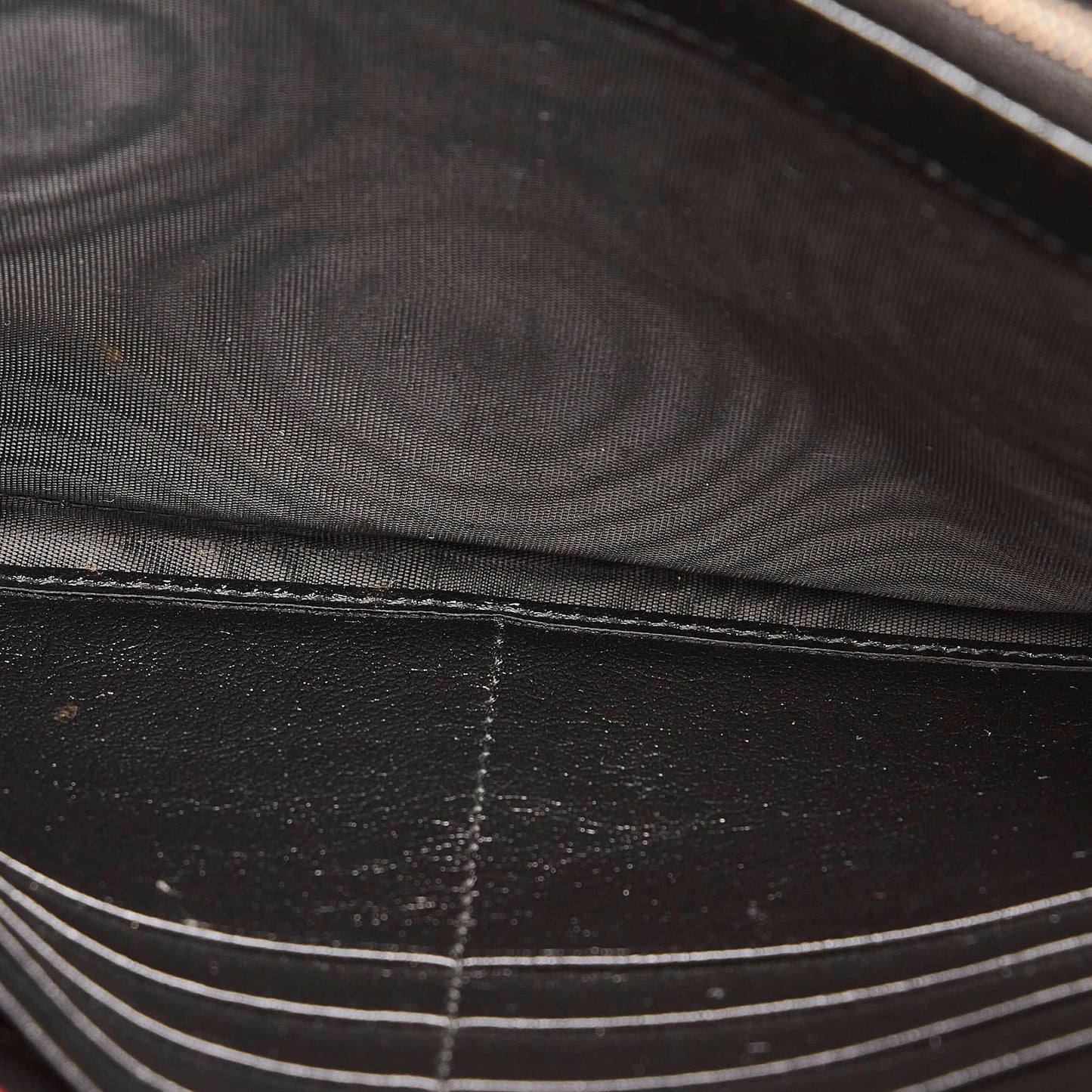 Gucci GG Marmont Leather Wallet on Chain (SHG-33741)
