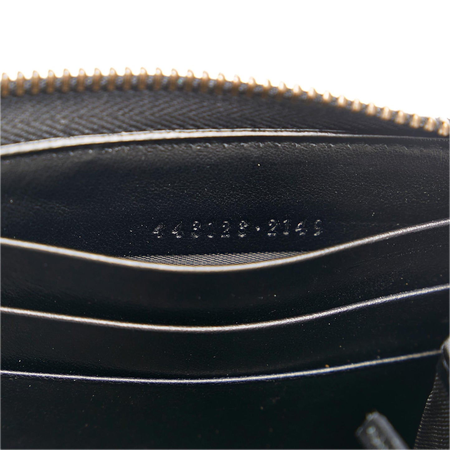 Gucci GG Marmont Matelasse Leather Zip Around Wallet (SHG-34290)