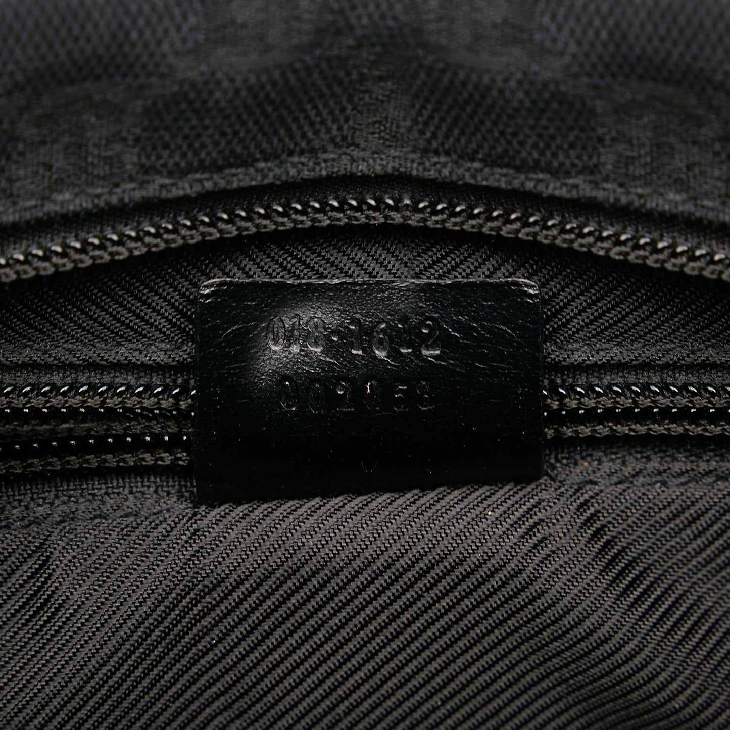 Gucci GG Nylon Crossbody Bag (SHG-29269)
