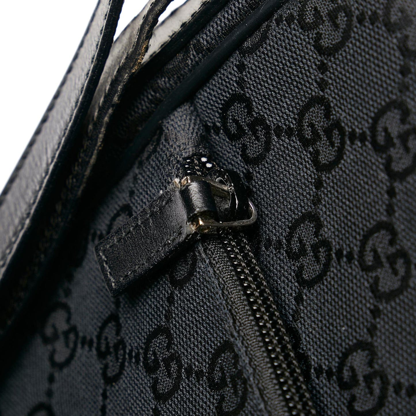 Gucci GG Nylon Crossbody Bag (SHG-29269)