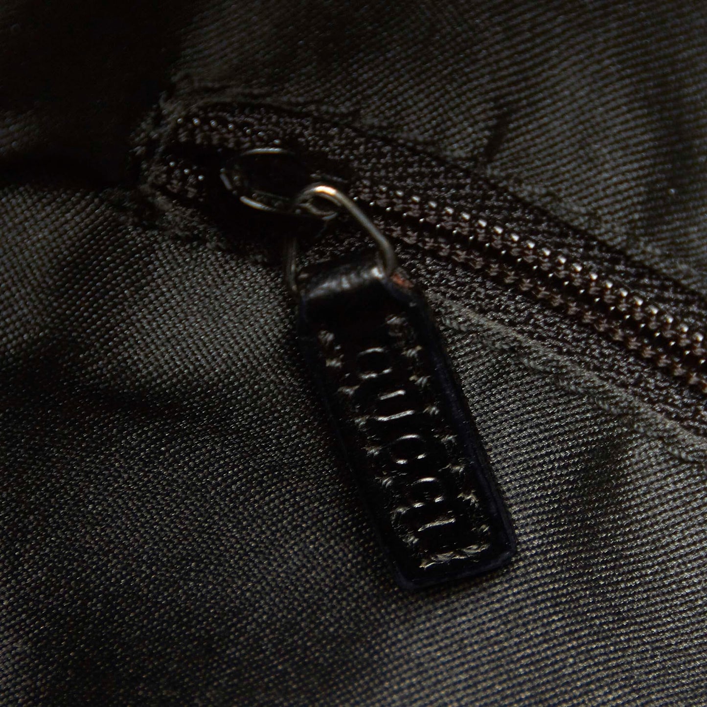 Gucci GG Nylon Shoulder Bag (SHG-22343)