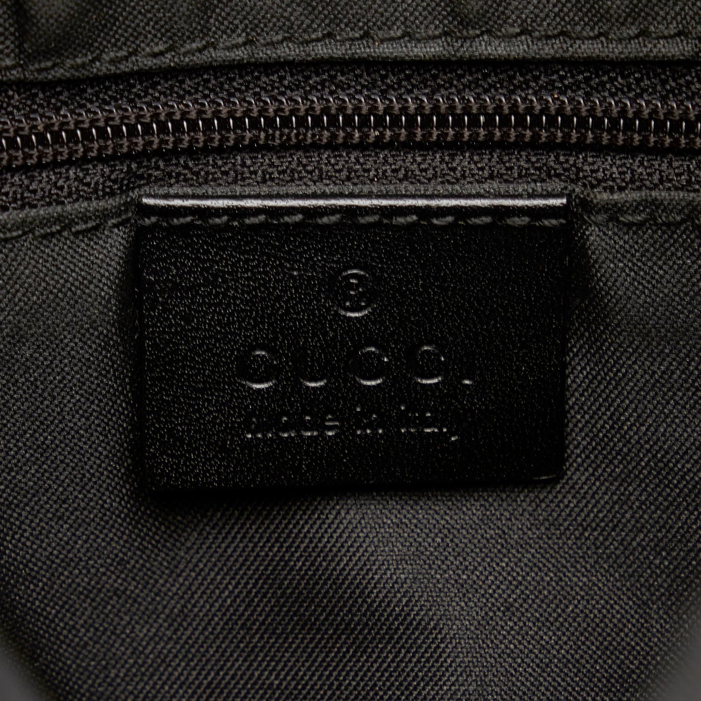 Gucci GG Nylon Shoulder Bag (SHG-w7Iys7)