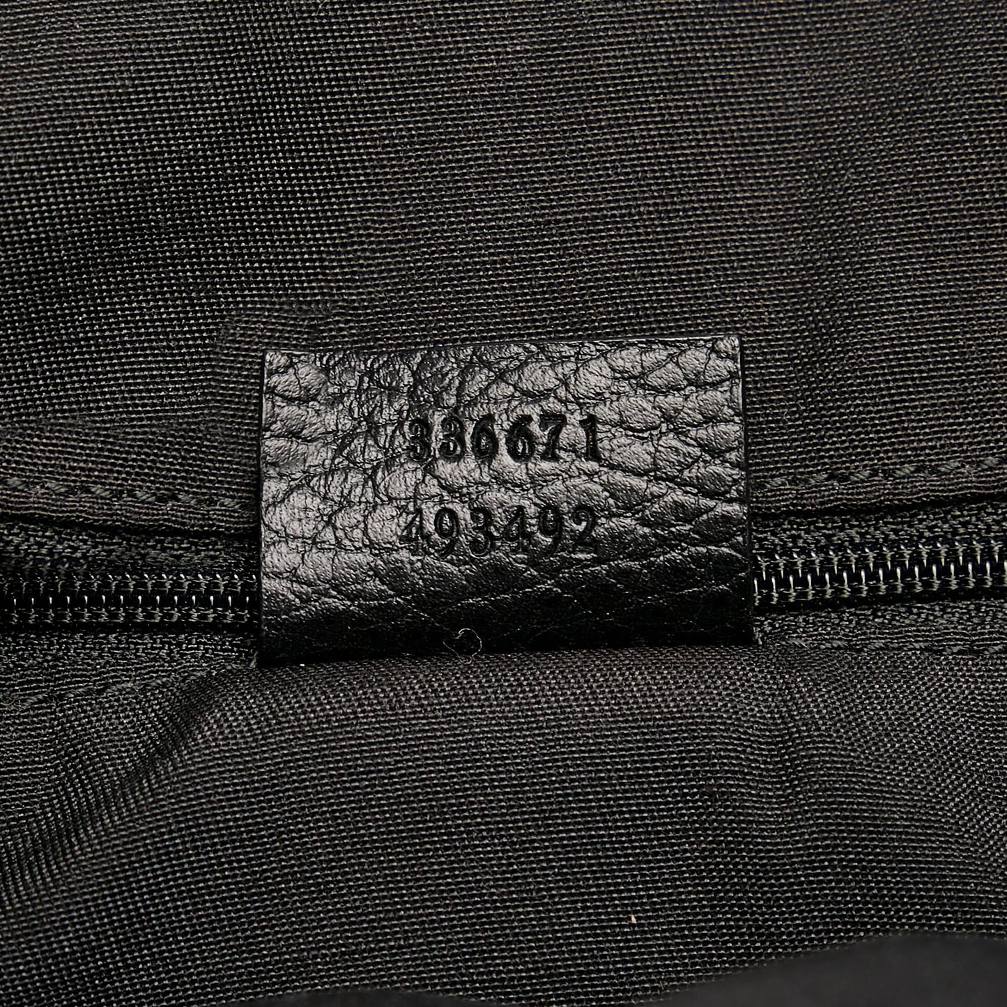 Gucci GG Nylon Tote (SHG-yOEqEf)