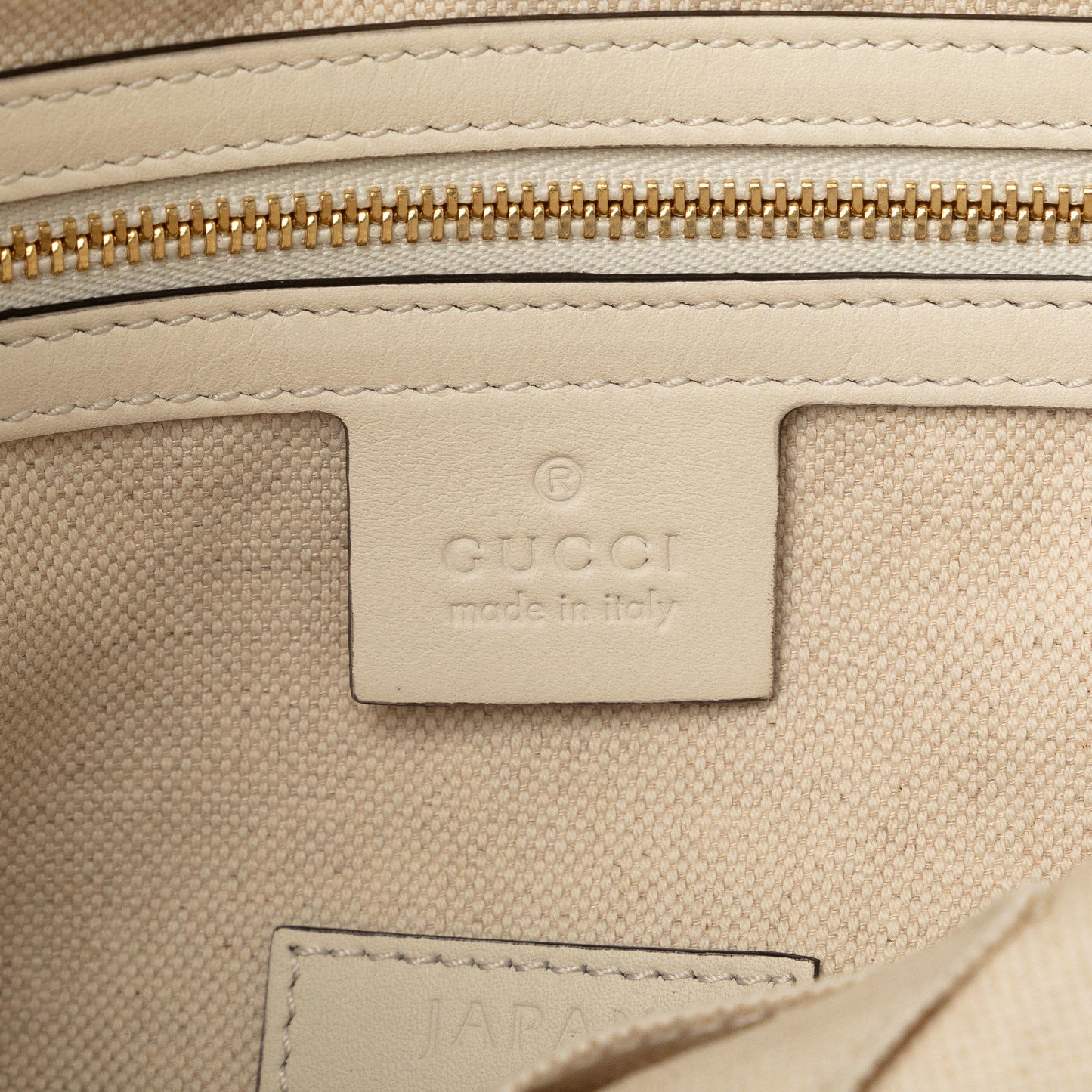 Gucci GG Ribbon Herbarium Tote (SHG-Y61akz)