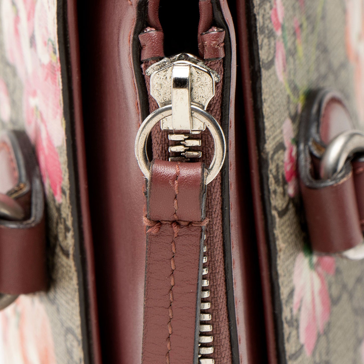 Gucci GG Supreme Blooms Mini Zip Tote