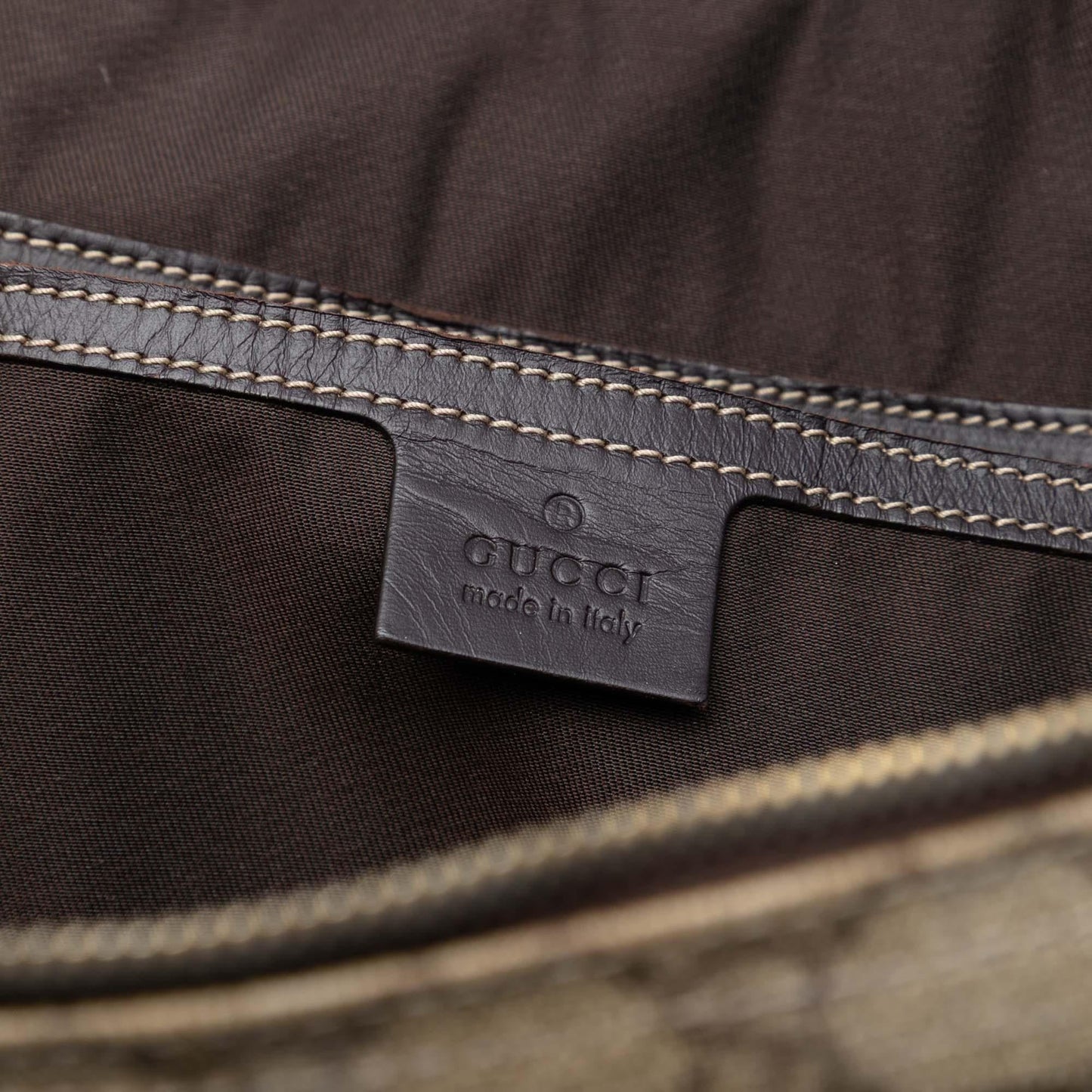 Gucci GG Supreme Business Bag