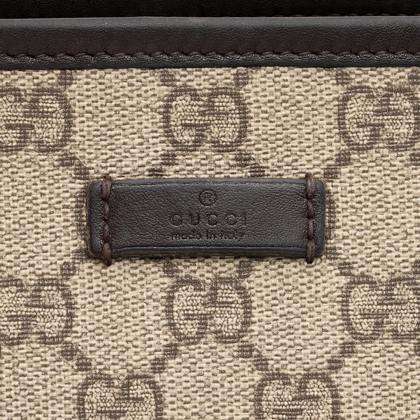 Gucci GG Supreme Classic Flat Medium Messenger (SHF-YZjiF7)