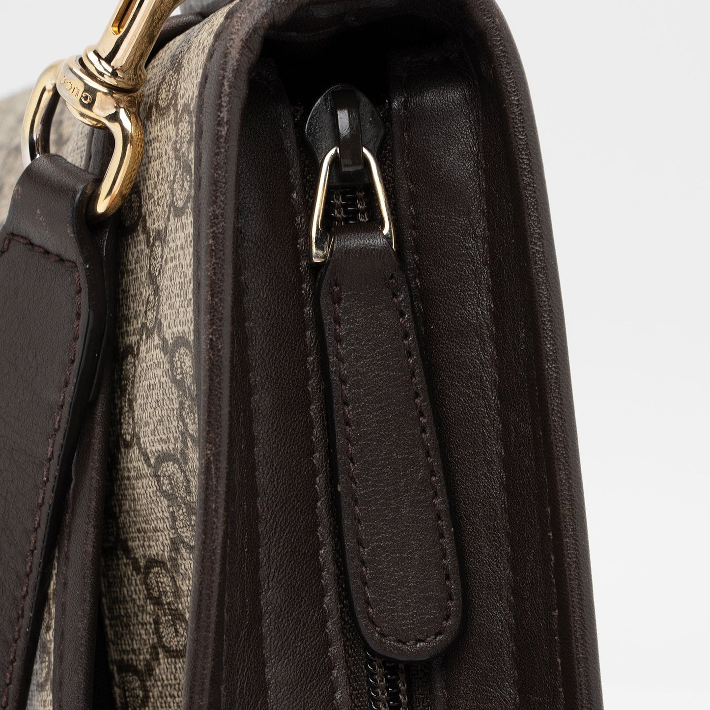 Gucci GG Supreme Classic Web Messenger (SHF-LN0YPY)