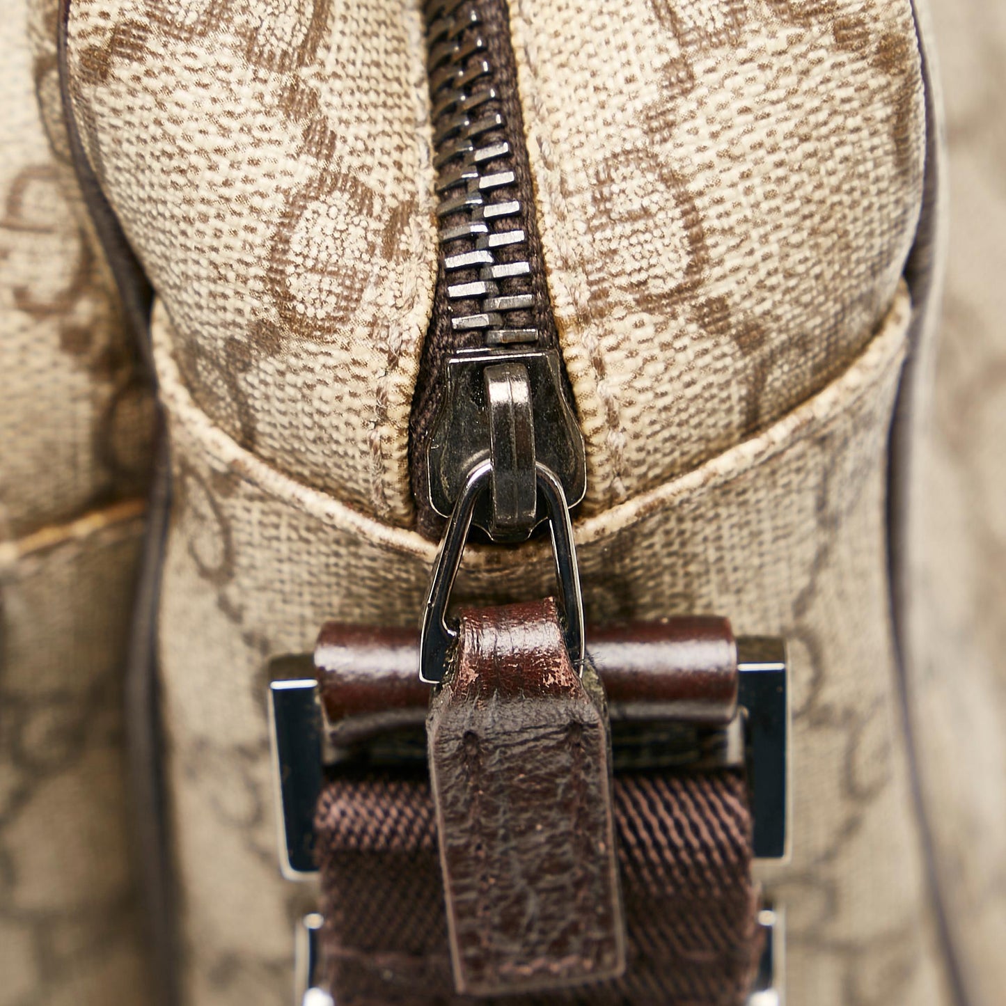 Gucci GG Supreme Crossbody Bag (SHG-30652)