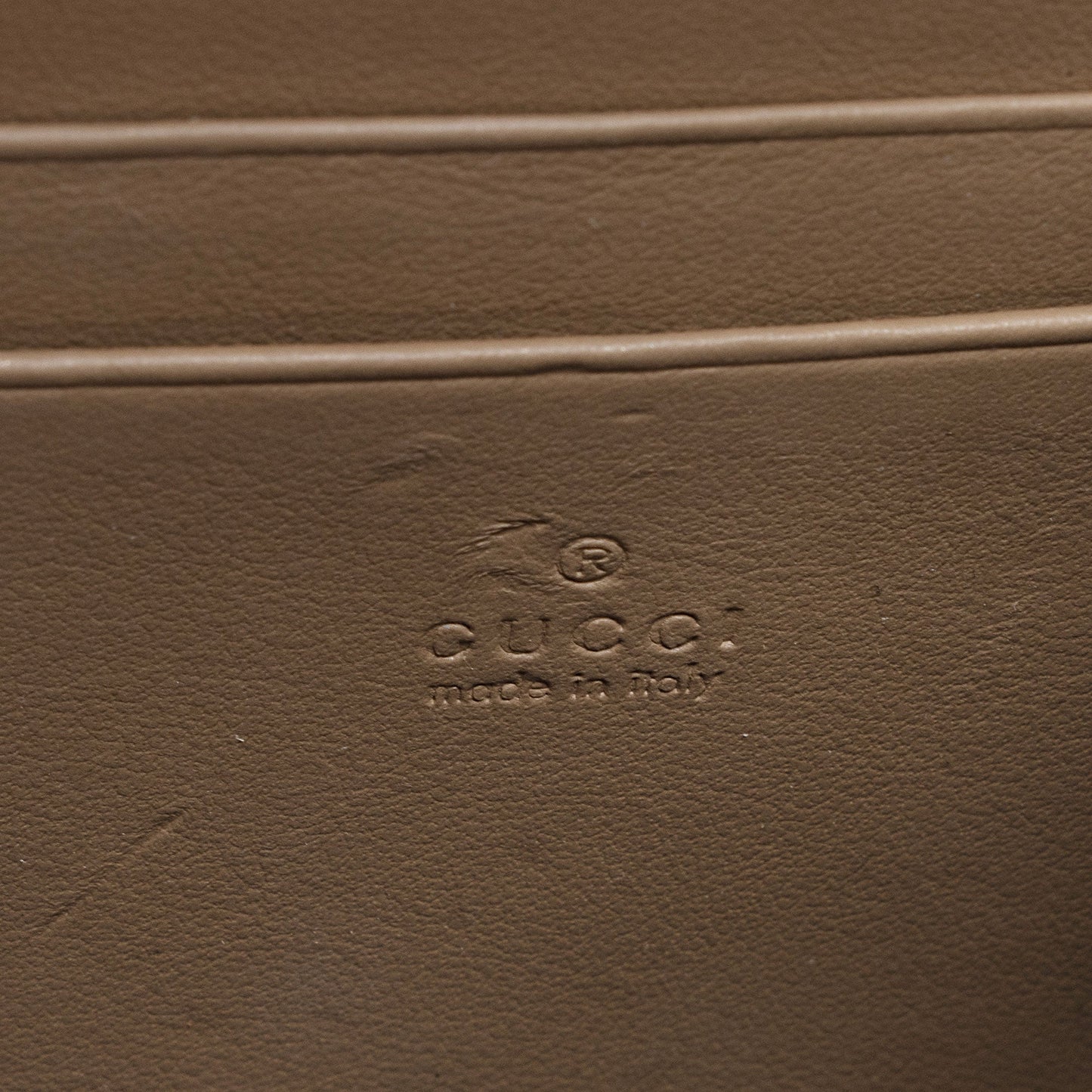 Gucci GG Supreme Dionysus Chain Wallet (SHF-YNAgZy)