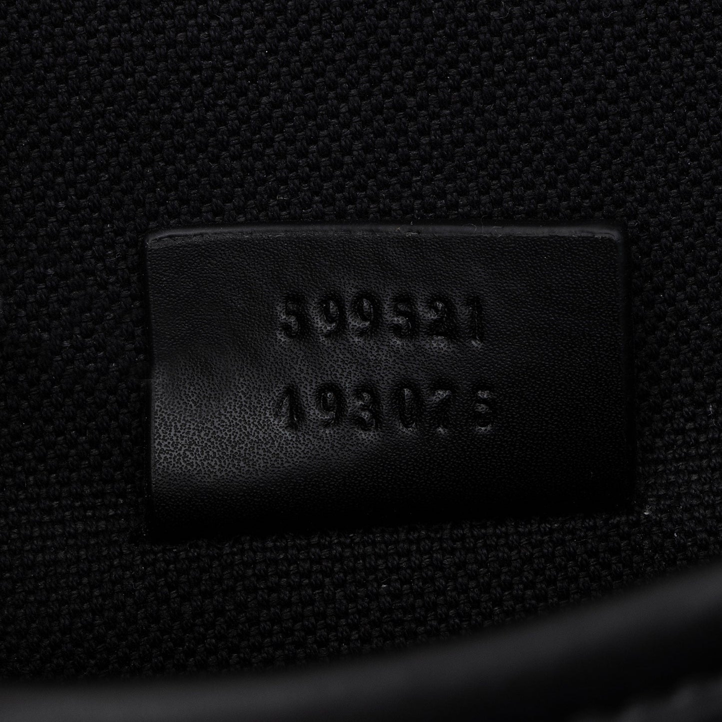 Gucci GG Supreme Envelope Medium Messenger Bag (SHF-wZrT5w)