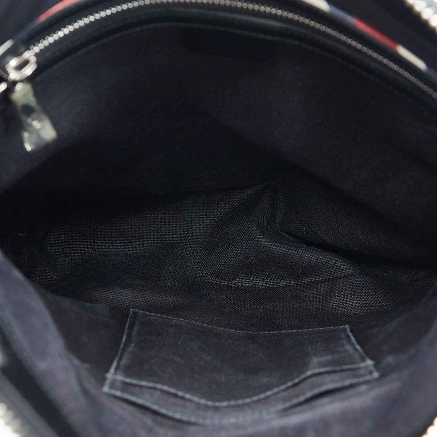 Gucci GG Supreme Night Courier Crossbody Bag (SHG-2BMRhr)