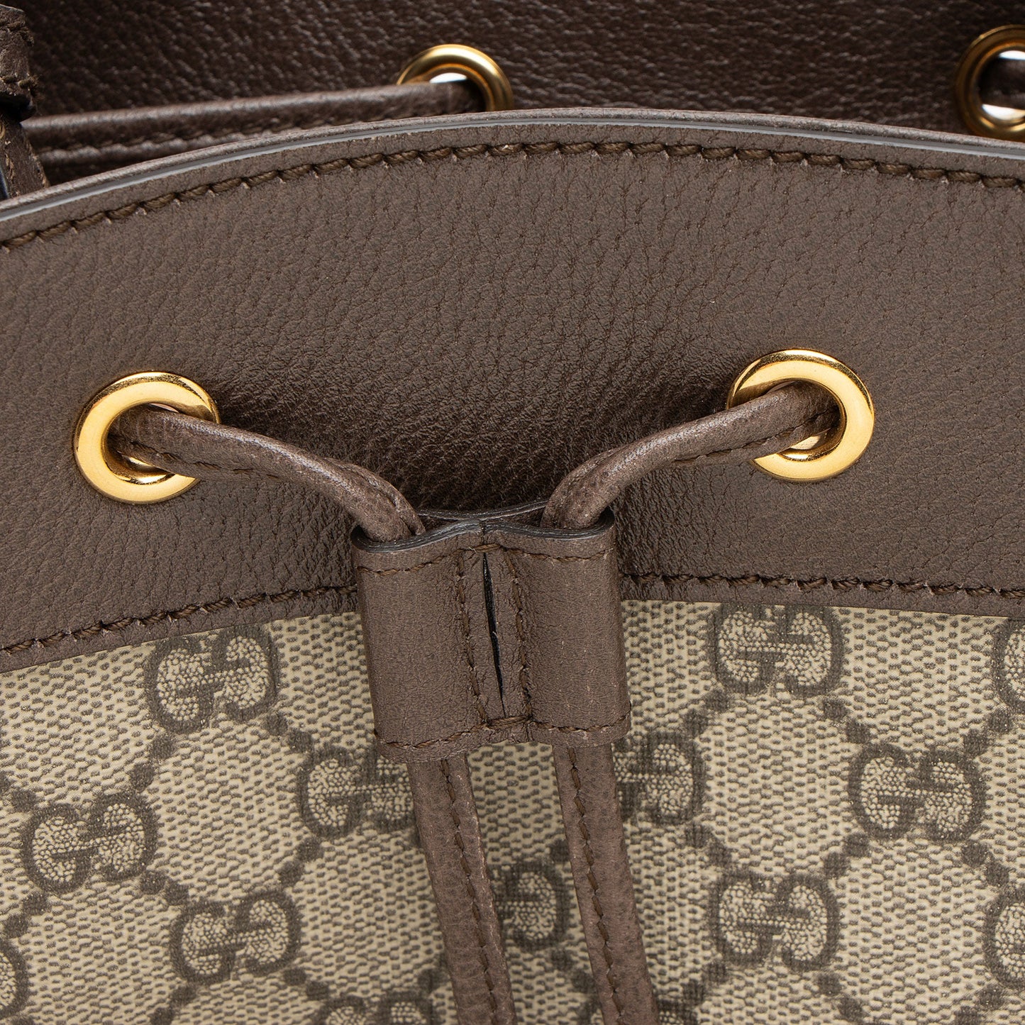 Gucci GG Supreme Ophidia Small Bucket Bag (SHF-3tXUhd)