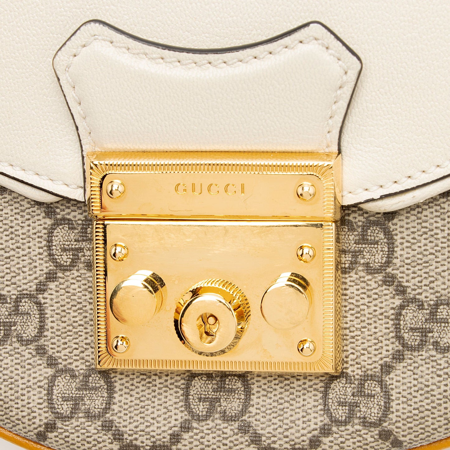 Gucci GG Supreme Padlock Saddle Small Shoulder Bag (SHF-VMEURh)