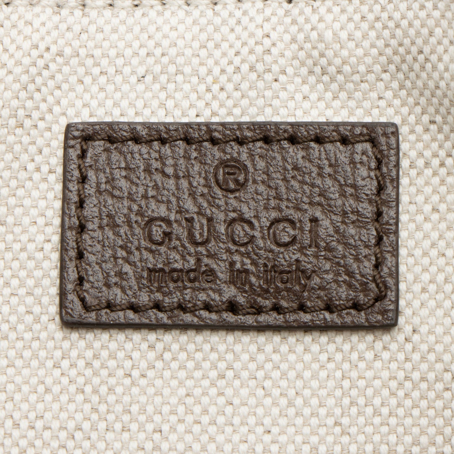 Gucci GG Supreme Pochette (SHF-zzdFI8)