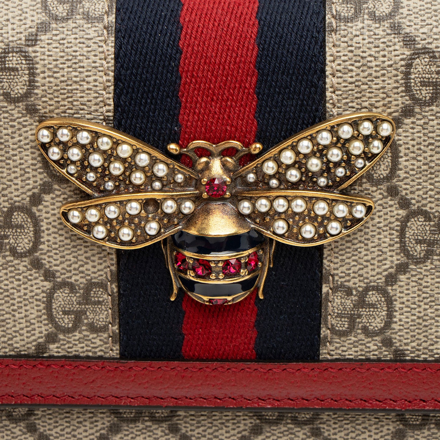 Gucci GG Supreme Queen Margaret Wallet on Chain (SHF-Cy5wDk)
