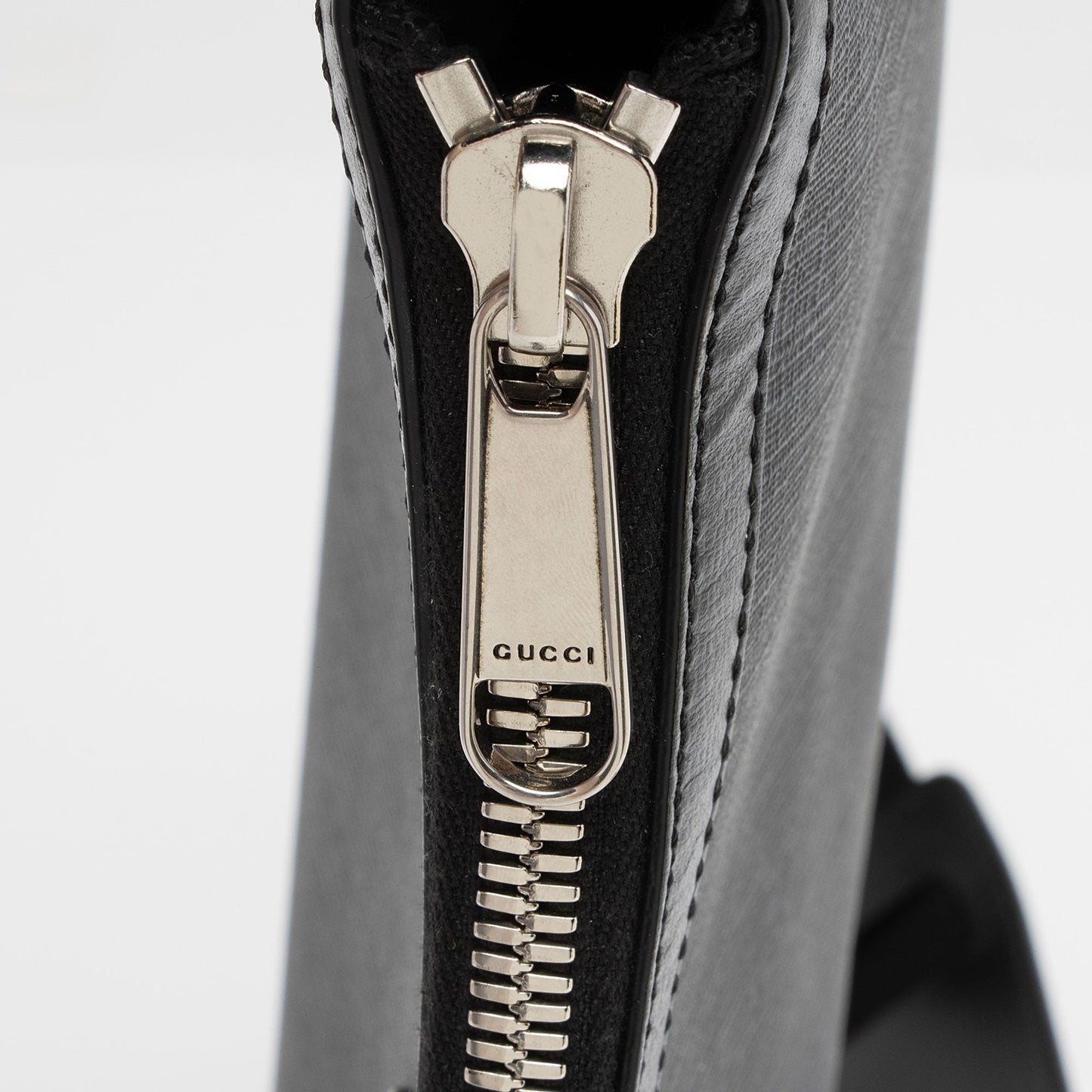 Gucci GG Supreme Retro Interlocking G Messenger (SHF-GZvMrC)