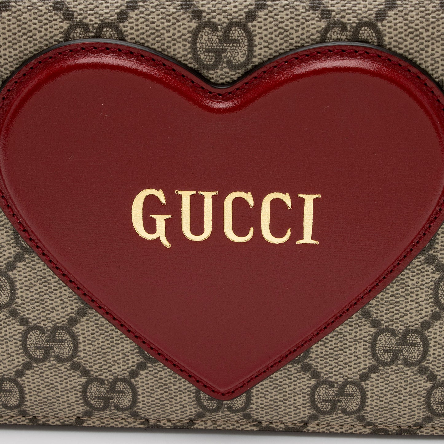 Gucci GG Supreme Script Logo Heart Wallet on Chain (SHF-lumKJK)