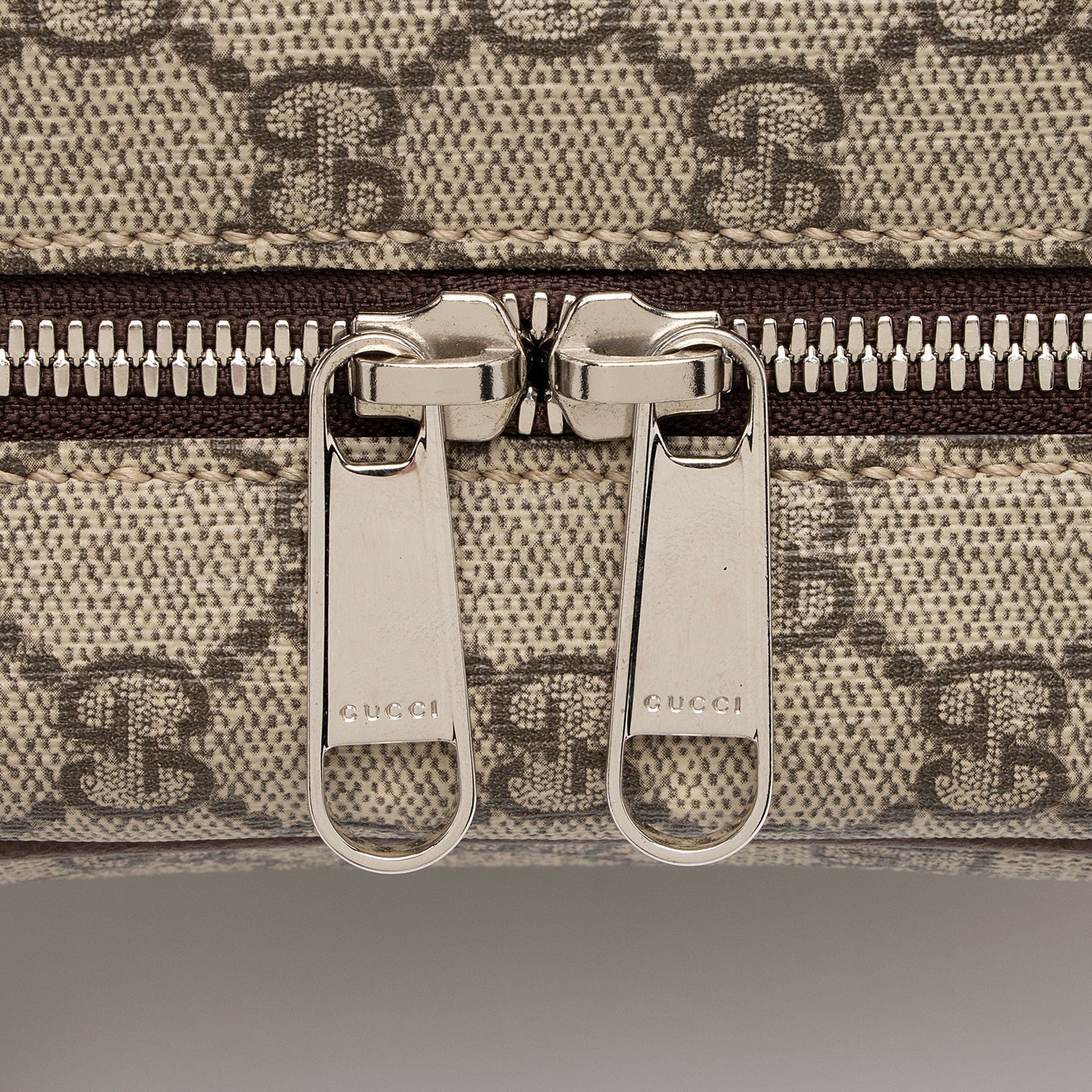 Gucci GG Supreme Square Messenger (SHF-JAMrY6)